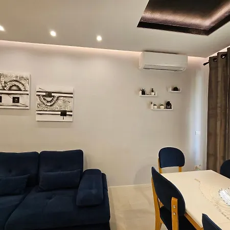 Tower Bridge تيرانا