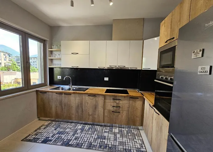 דירה Tower Bridge טיראנה