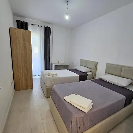 Tower Bridge Apartment